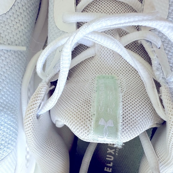 Under Armour White and Turquoise Sneakers Lightweight Comfort - Picture 10 of 12